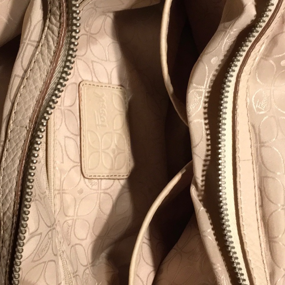 Fossil Purse - Picture 6 of 6